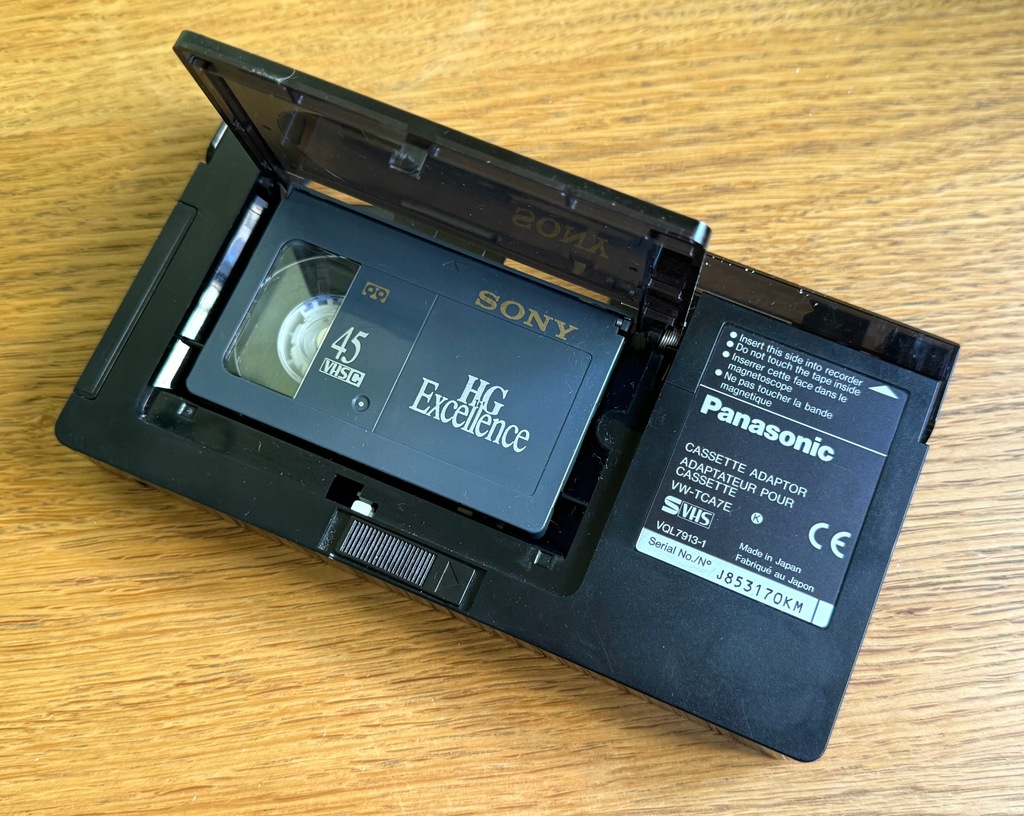 Panasonic CASSETTE ADAPTER VHS -> SVHS (VW-TCA7E)