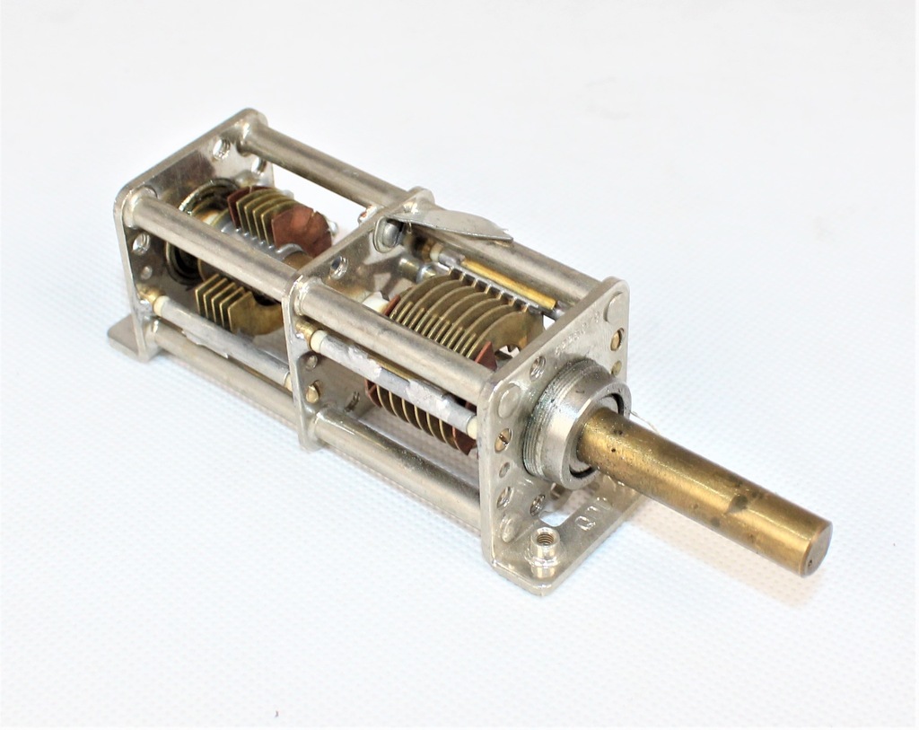 конденсатор с воздушным диэлектриком. переменный конденсатор кпе. конденсатор переменной емкости кпе 1. кпе конденсатор переменной емкости. конденсатор переменной емкости кпе 1.