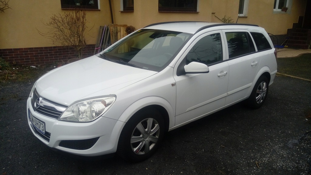 Купить OPEL ASTRA H GTC (A04) 1.3 CDTI (L08) 90 л.с.: отзывы, фото, характеристики в интерне-магазине Aredi.ru