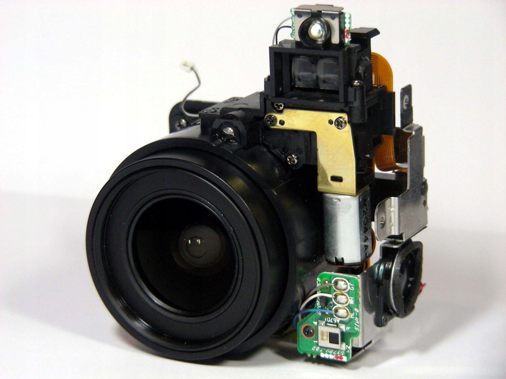 Nikon Coolpix 8400 - obiektyw