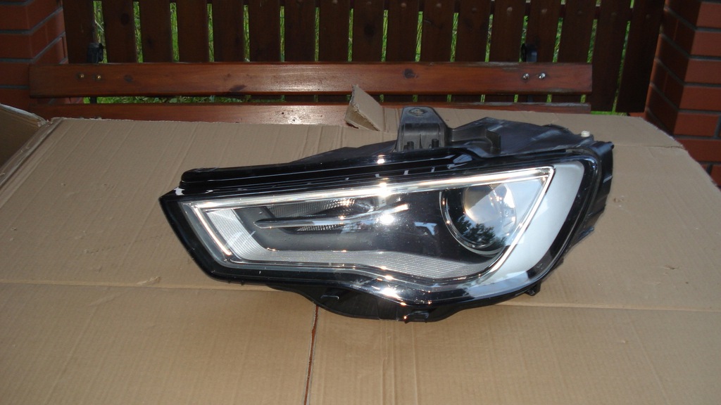 Lampa lewa kierowca 8V0941005 Audi A3 S3