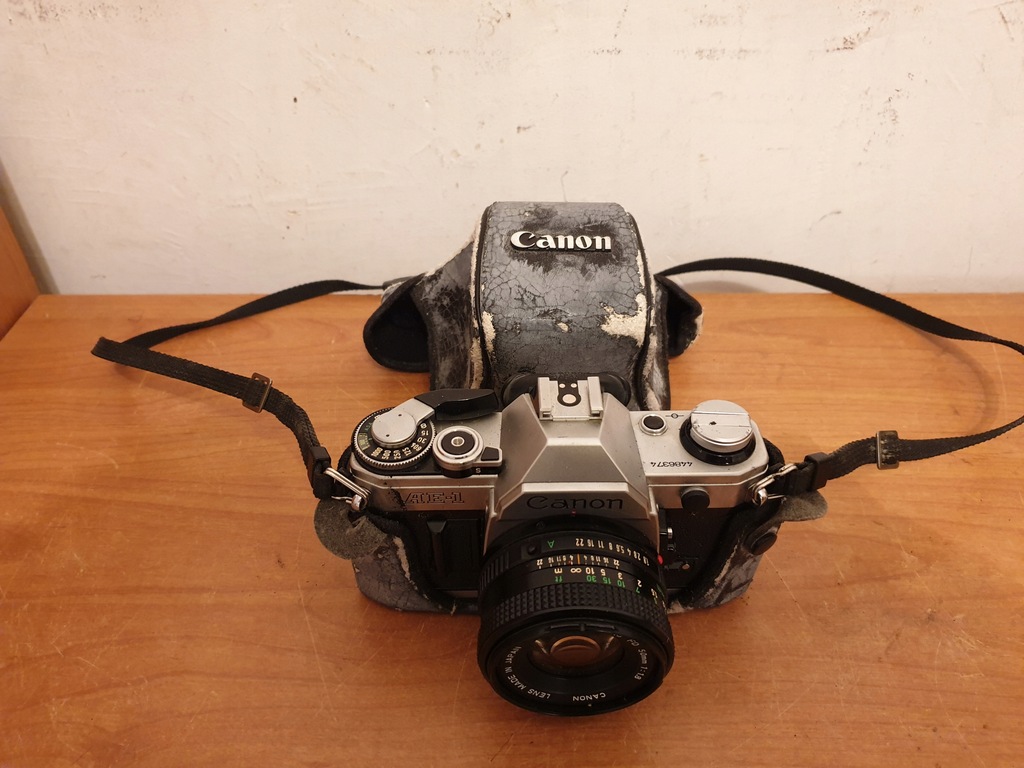 Canon -AE-1 Obiektyw 50mm 1:1.8