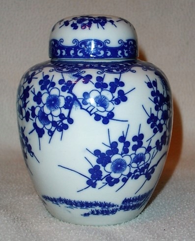 PORCELANA - JAPONIA - HERBATNICA