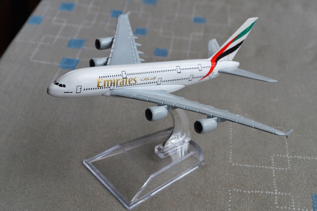 Emirates Airbus A380 skala 1:500 NOWY