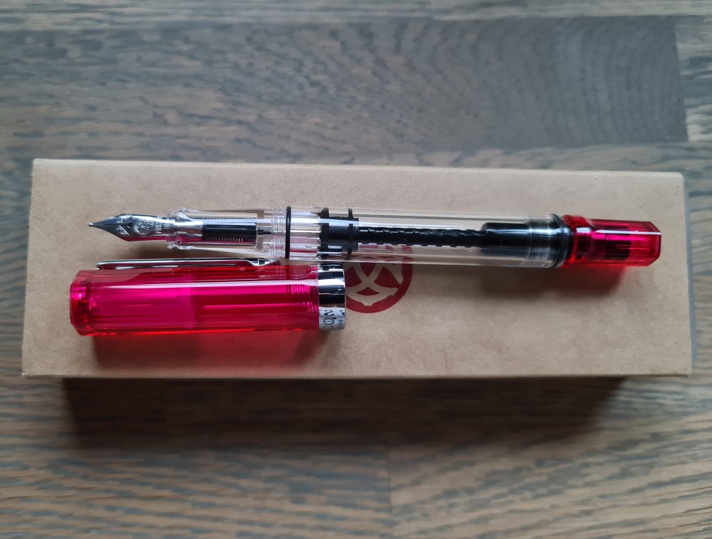 Pióro TWSBI ECO Blossom Red M