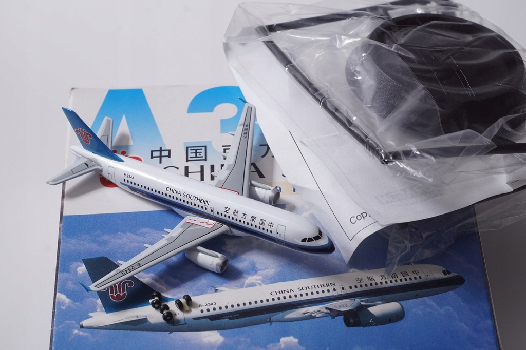 DRAGON Airbus A320 China Southern skala 1:400