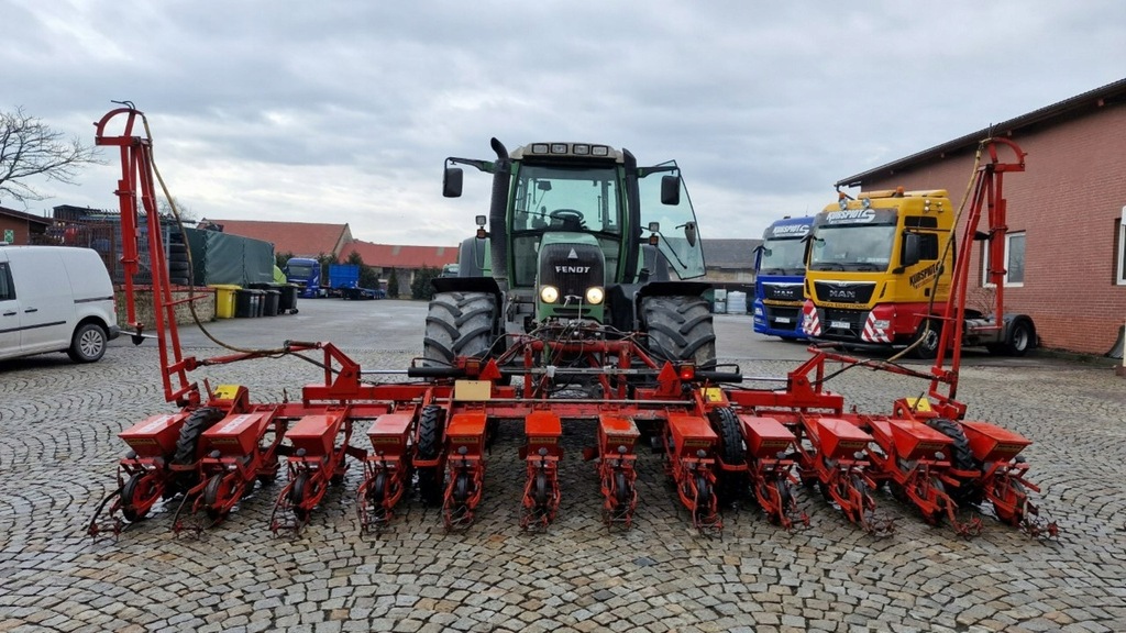 inny Siewnik do buraków BECKER 12 rzędów