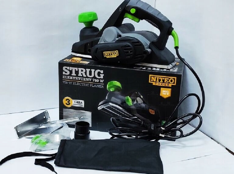 STRUG NITE TOOLS 750 W