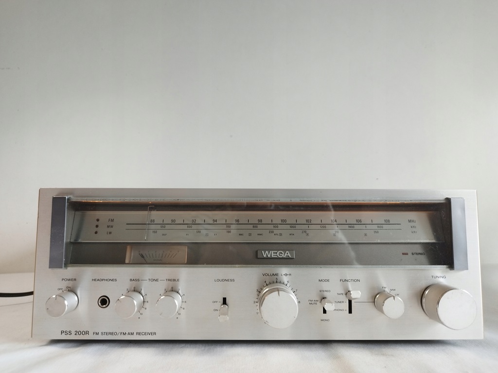 AMPLITUNER WEGA PSS 200R GWARANCJA