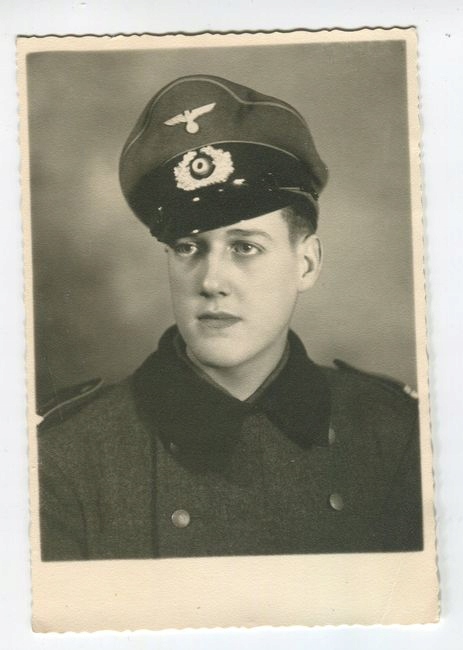 Foto. Zołnierz WH -Bromberg 1944