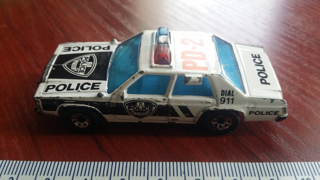 Ford LTD policja radiowóz