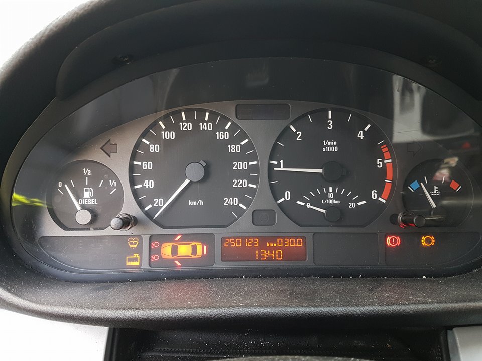 LICZNIK ZEGARY BMW E46 320D 136KM DIESEL EUROPA