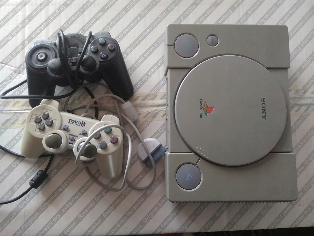 Sony Playstation PS1 PSX + pady SCPH-7502