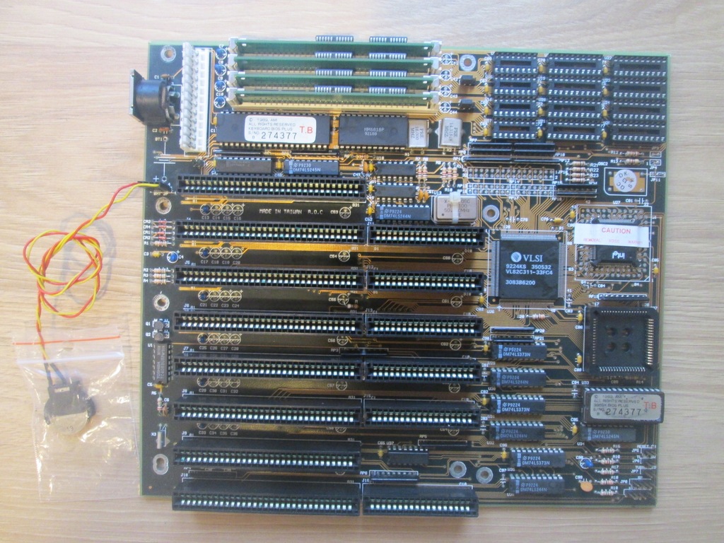 Płyta główna PC. 386-SX, 25MHz, chipset VLSI, 16MB RAM.