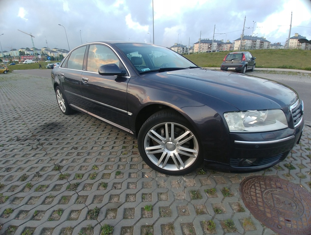 Audi A8 D3 4.2 mpi 334 km