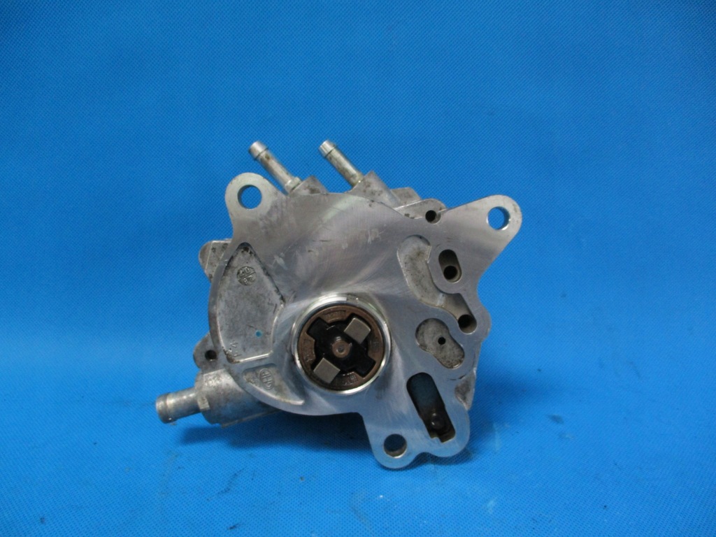 POMPA VACUM VW AUDI 03G145209C