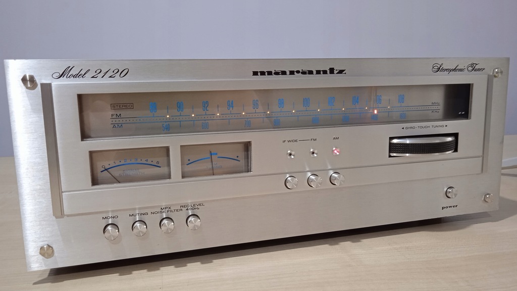 Marantz Model 2120 tuner 1978r. PO SERWISIE