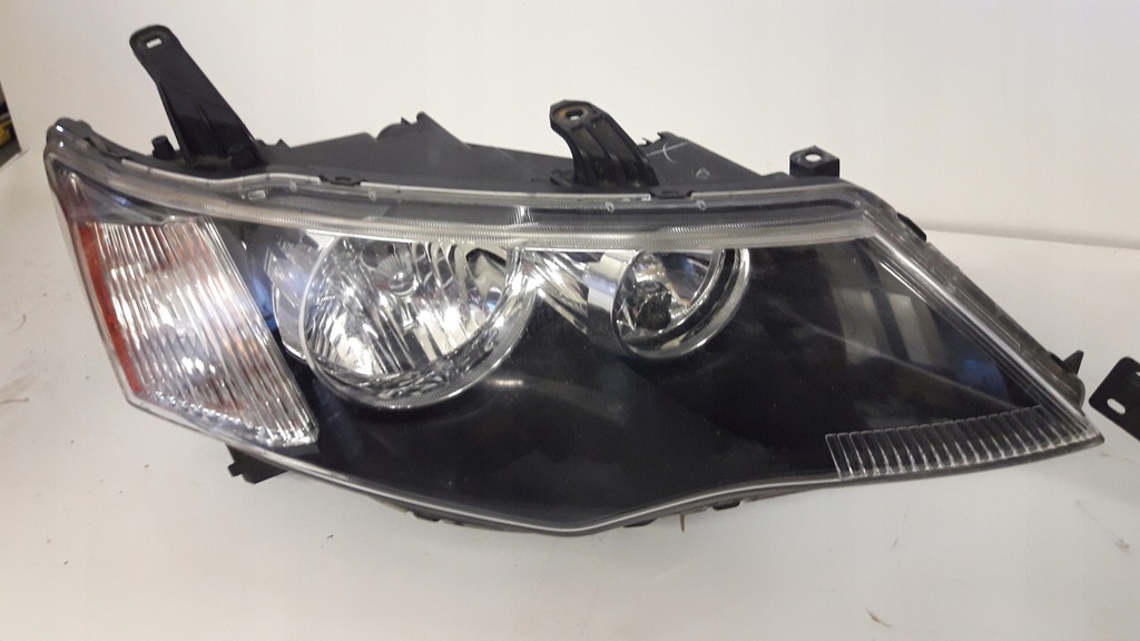 MITSUBISHI OUTLANDER II 0709 LAMPA PRAWA PRZEDNIA