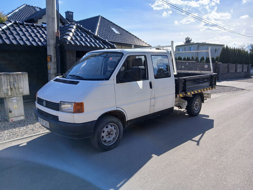 VOLKSWAGEN TRANSPORTER T4-2,4 D DOKA