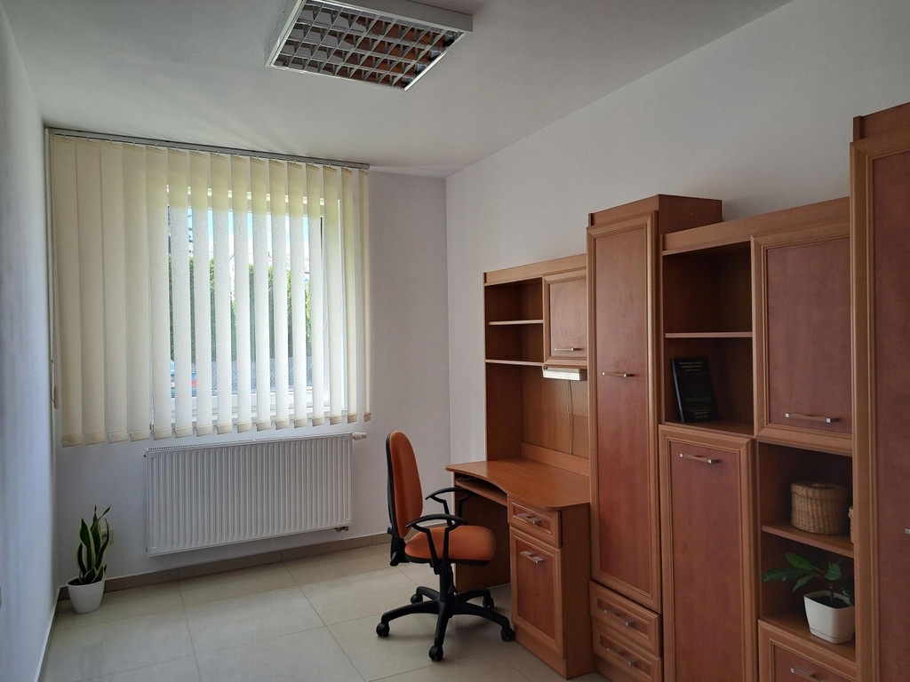 Lokal usługowy, Krosno, 61 m²