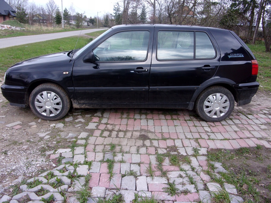 Sprzedam Volkswagen Golf III 1.9 TDI z hakiem 7985512573