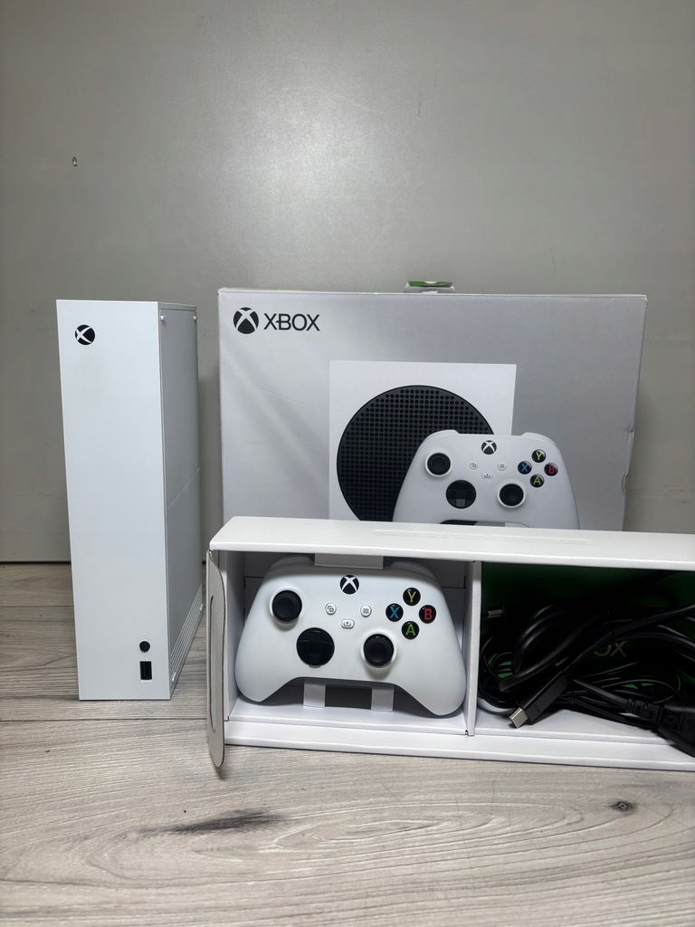 KONSOLA MICROSOFT XBOX SERIES S 1TB BIAŁA WHITE STAN IDEALNY