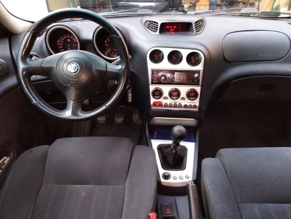 Купить Alfa Romeo 156, 2004, Лифт Дизель 150 л.с.: отзывы, фото, характеристики в интерне-магазине Aredi.ru