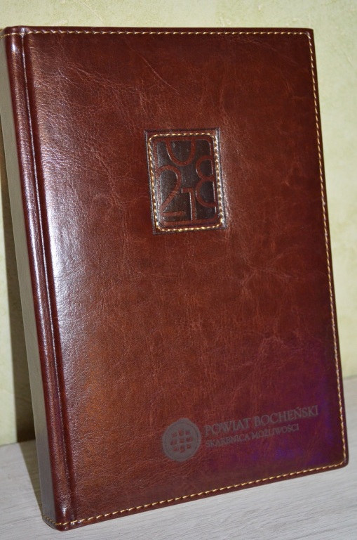 Kalendarz książkowy wielkość A5 brązowy
