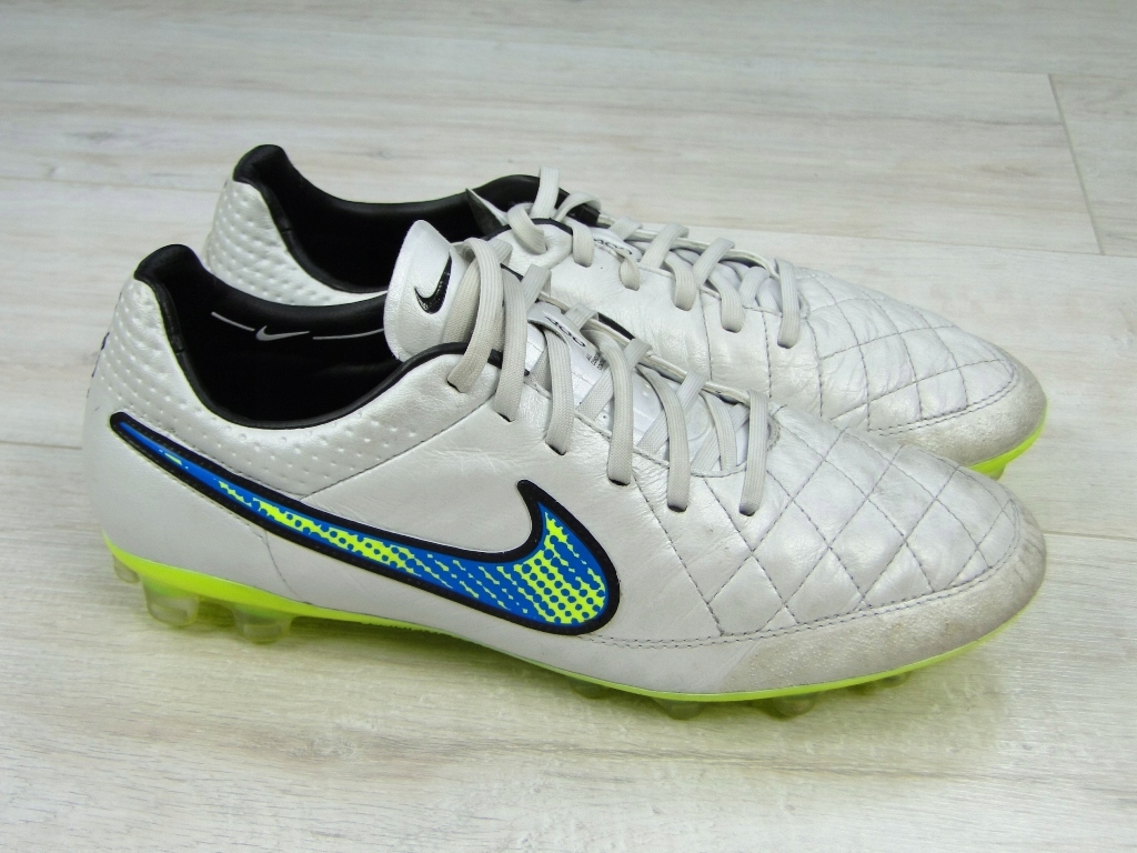 Korki nike tiempo legend v hotsell