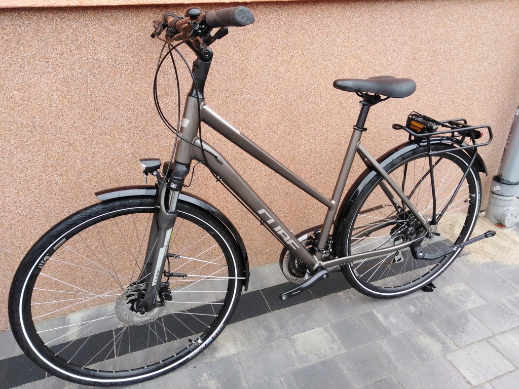Rower damski 28 trekkingowy Cube Touring prądnica 8988536376