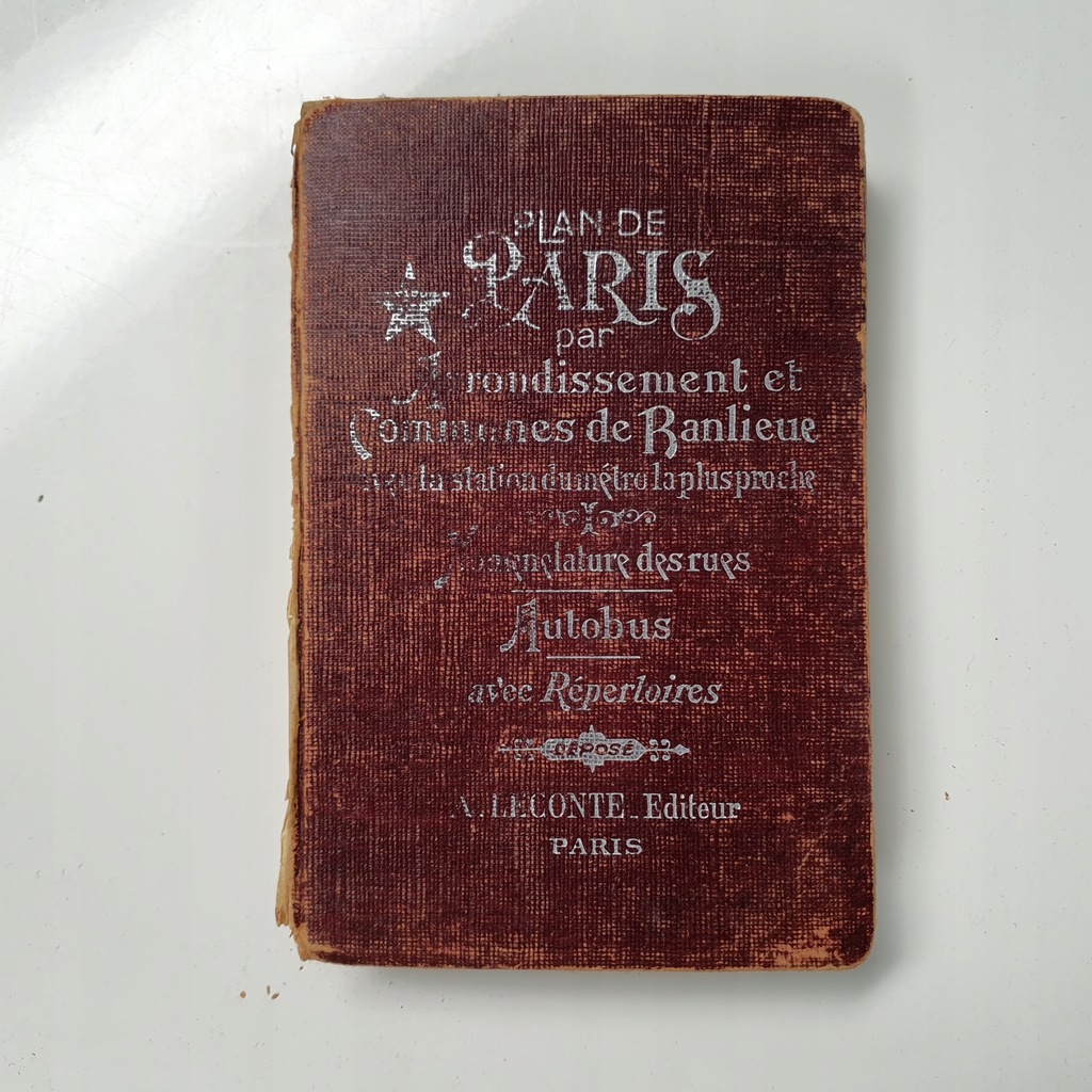 stary plan Paryża , w formie książki