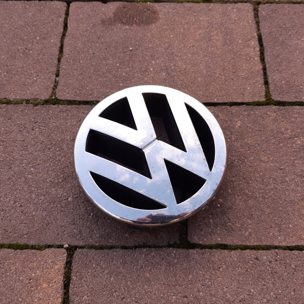 Emblemat logo w atrapę VW VOLKSWAGEN PASSAT B5