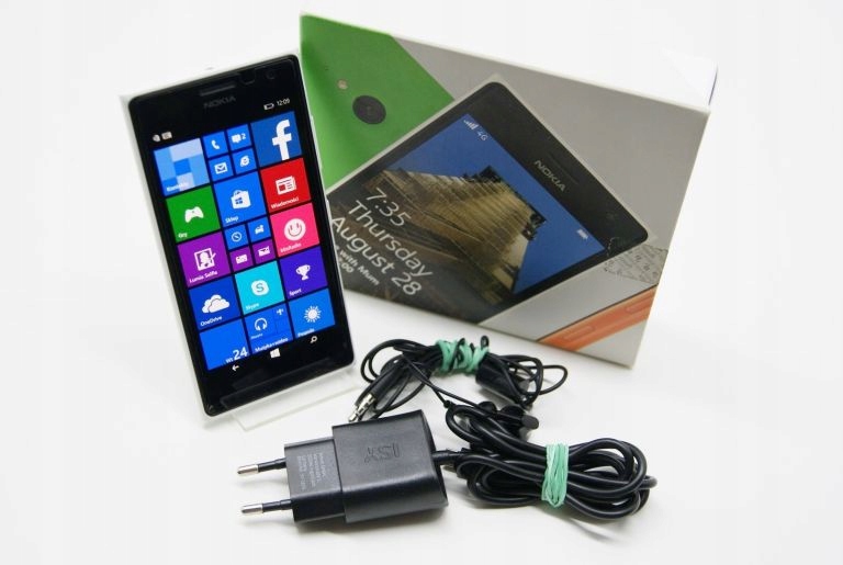 TELEFON NOKIA LUMIA 735