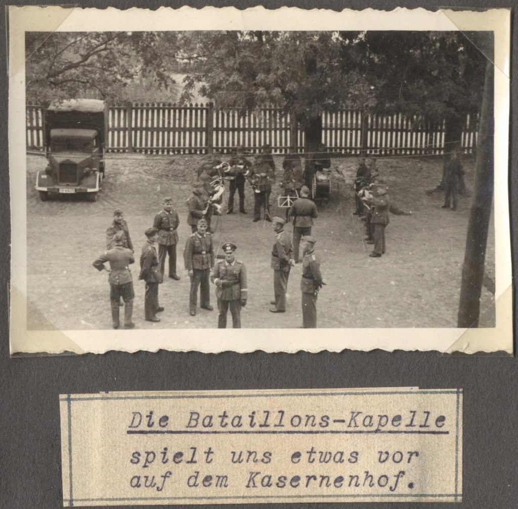 Hrubieszów. Koszary, orkiestra. 1941