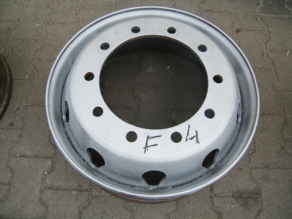 [F4] FELGA STALOWA CIĄGNIK SIODŁOWY R22,5 7,50