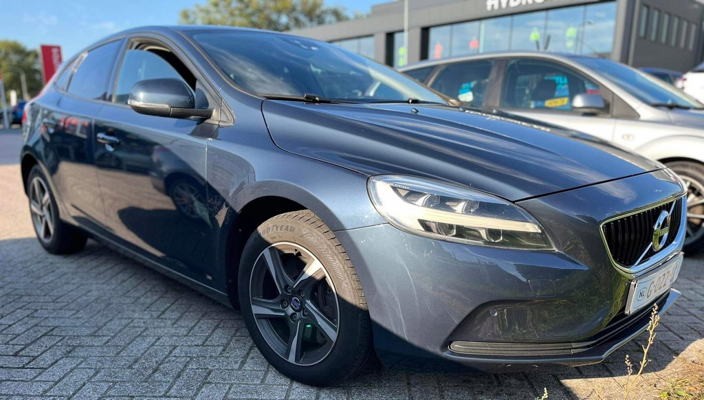 Volvo V40 2.0 d4 190ps full led
