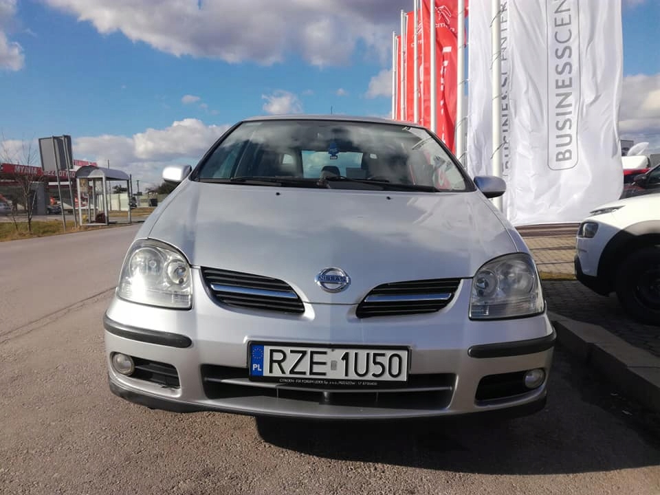 Nissan Almera Tino benzyna + GAZ