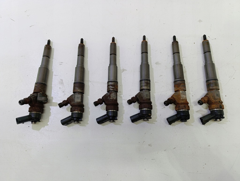 BMW E60 E61 WTRYSKIWACZE 535D M57 7792096 KOMPLET