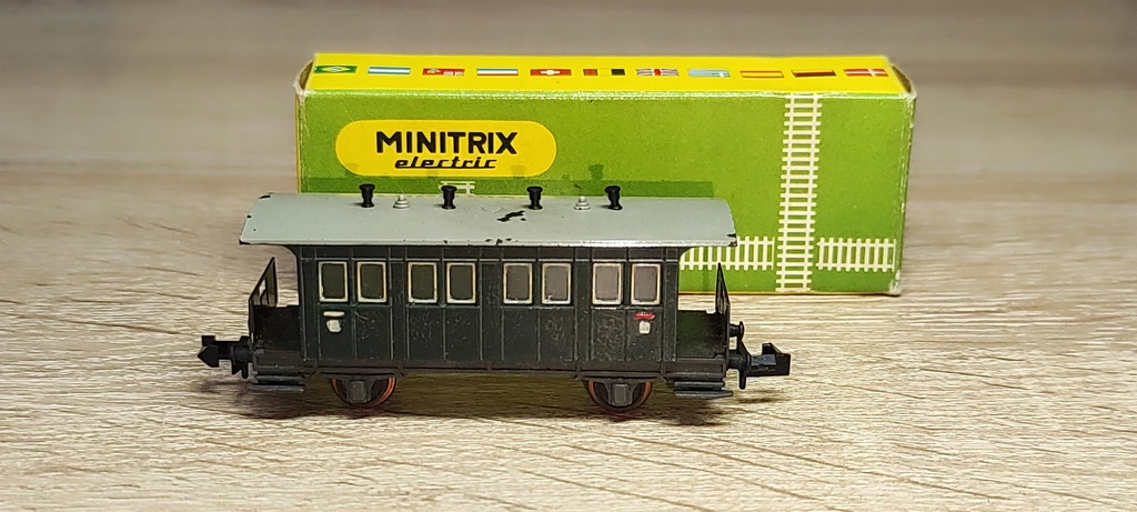 Minitrix wagon osobowy skala N #N356