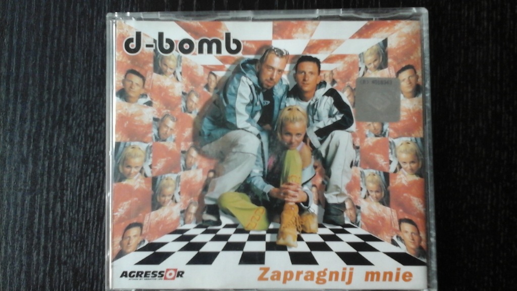D-BOMB - ZAPRAGNIJ MNIE, CALY SWIAT NALEZY DO NAS