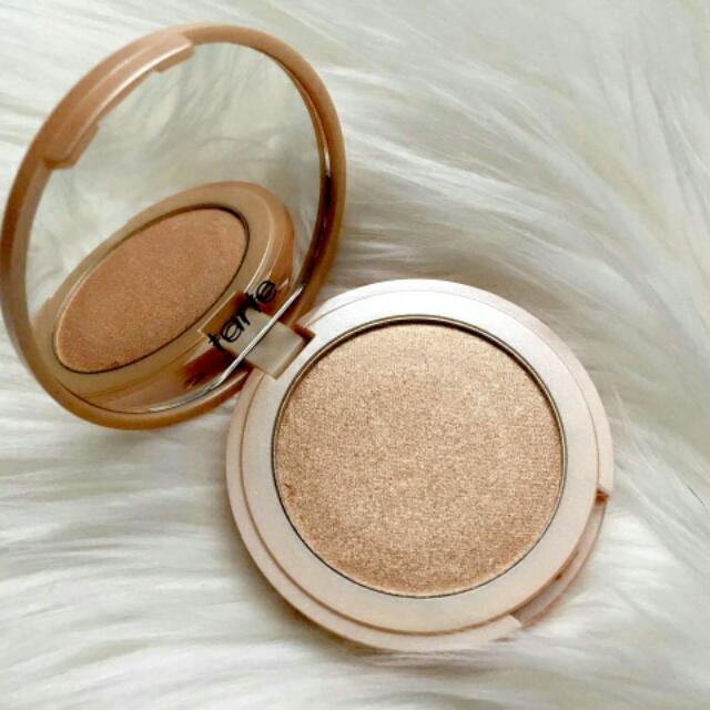 Tarte Exposed Amazonian Clay 12 hour rozświetlacz