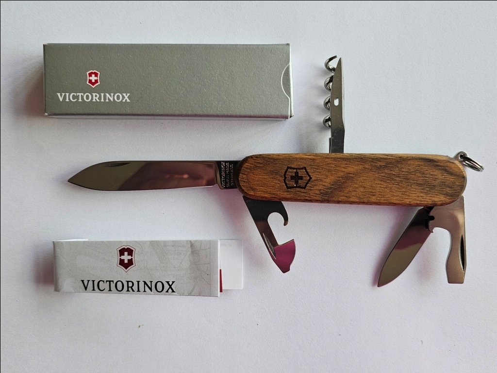 NOWY SCYZORYK NÓŻ VICTORINOX 1.3601.63 SPARTAN WOOD GWR