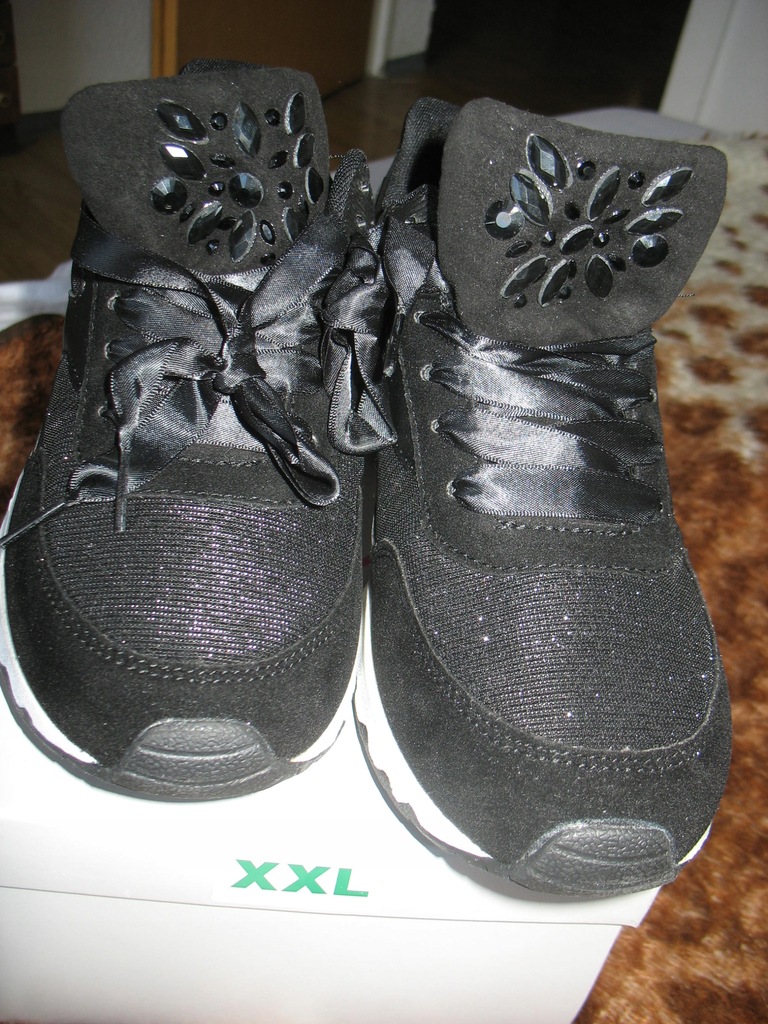 Czarne buty typu adidas r.44