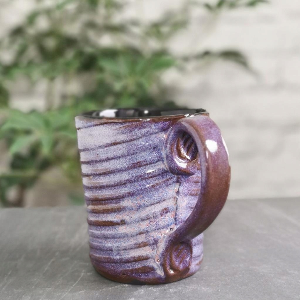 Kubek ceramiczny Olideco fioletowy pasek 500ml