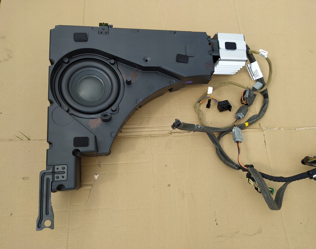 G O NIK BASOWY SUBWOOFER VOLVO S40 V50 C30 V70 S60 12089683038