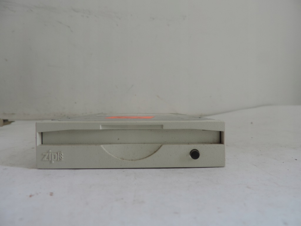 ZIP IOMEGA Z100ATAPI 81/8