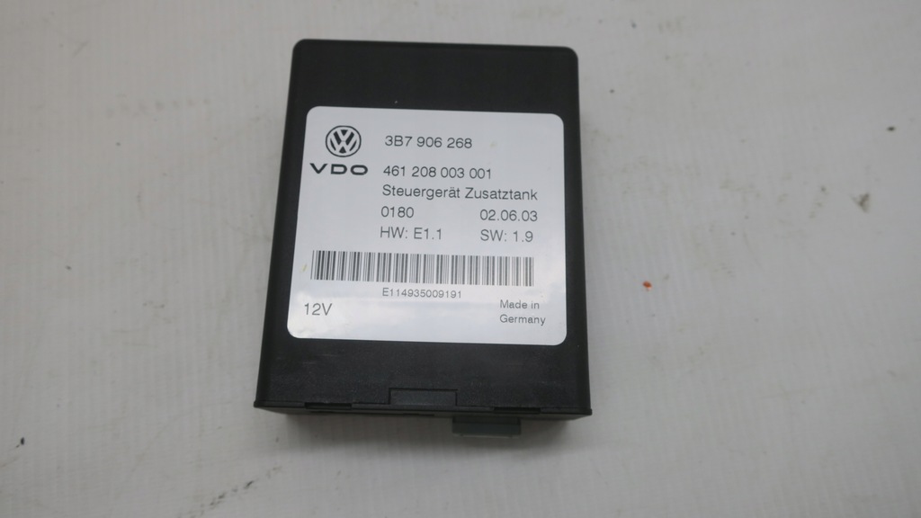 PASSAT B5 4,0 W8 MODUŁ POMPY PALIWA 3B7906268