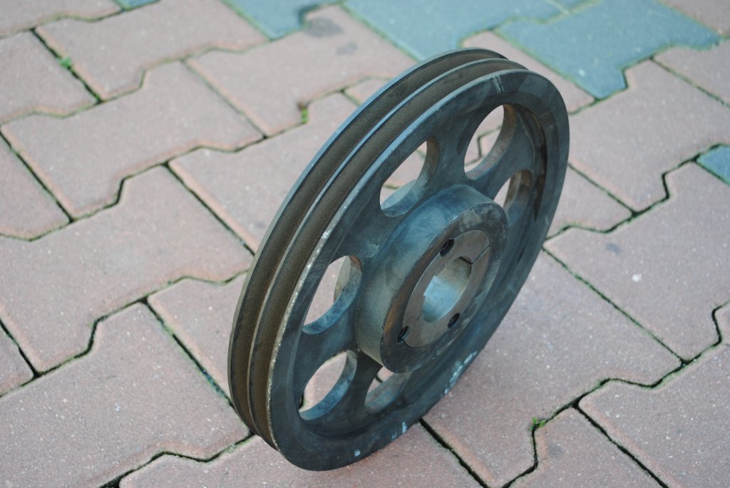 шкив диаметр 400. мувп-5 с тормозным шкивом d-200. 78. 05. шкив под расточку клиновой spa 90-2 php 2spa90rsb sati.