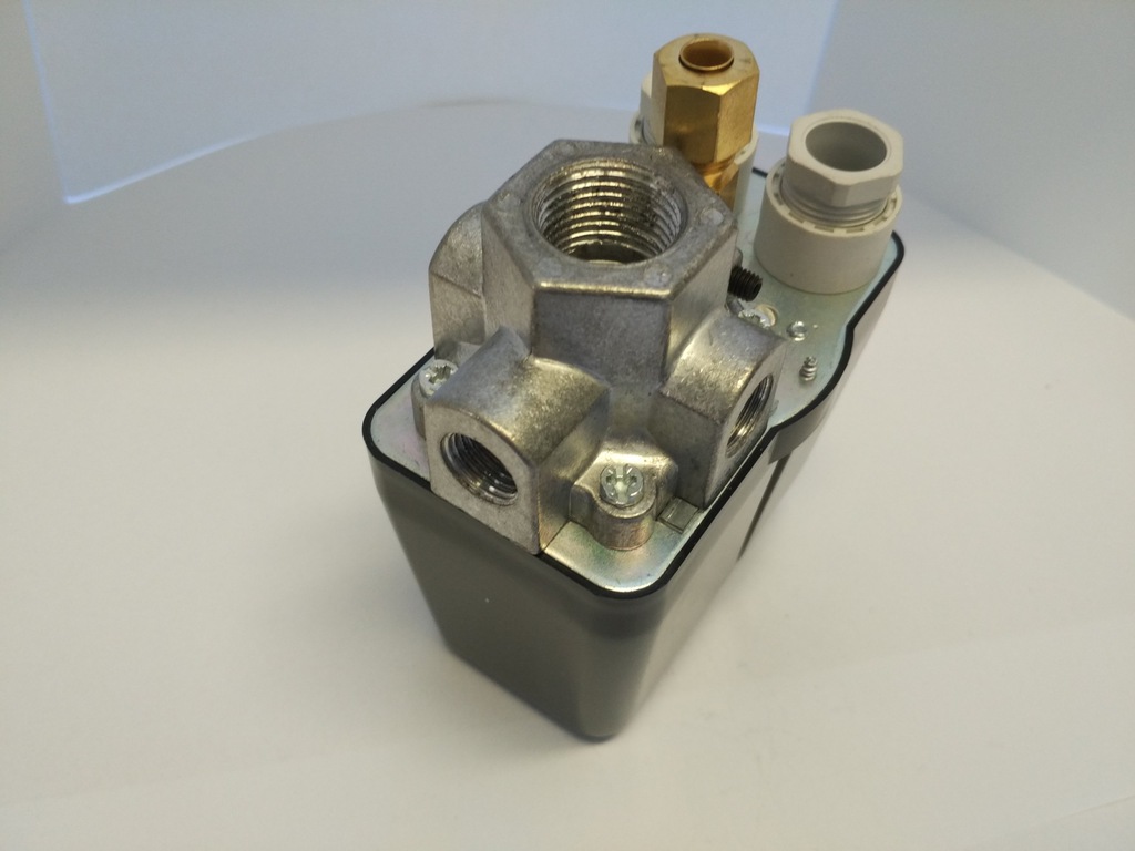 CONDOR MDR4 PRESOSTAT WYŁĄCZNIK CIŚNIENIOWY 400V - 7086708831