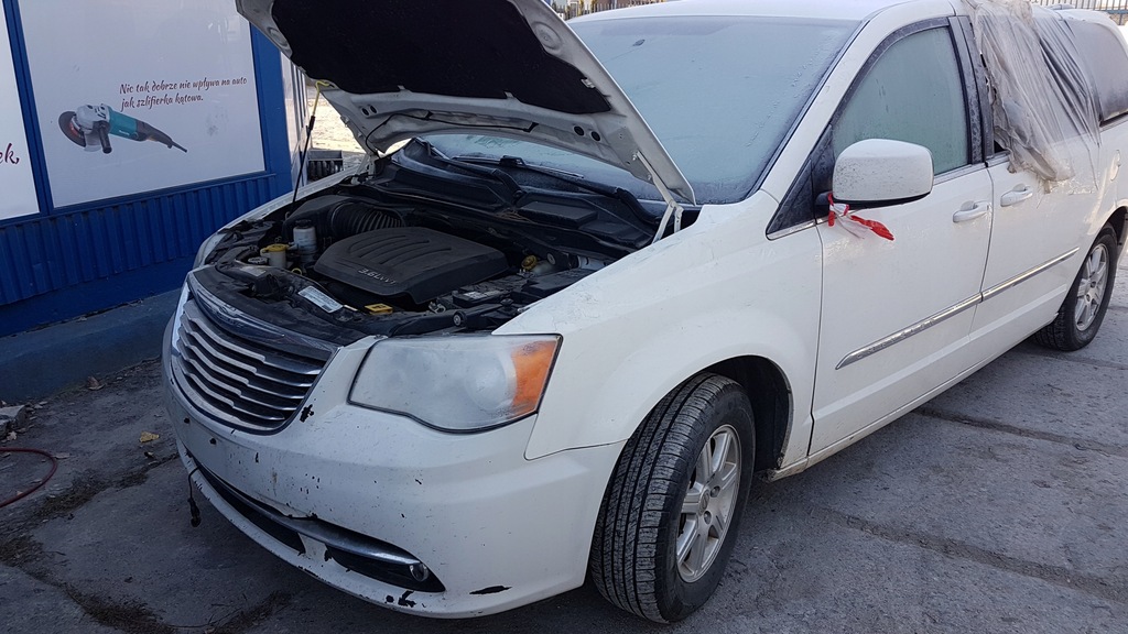 CHRYSLER TOWN COUNTRY MASKA BŁOTNIKI CHŁODNICE LAM